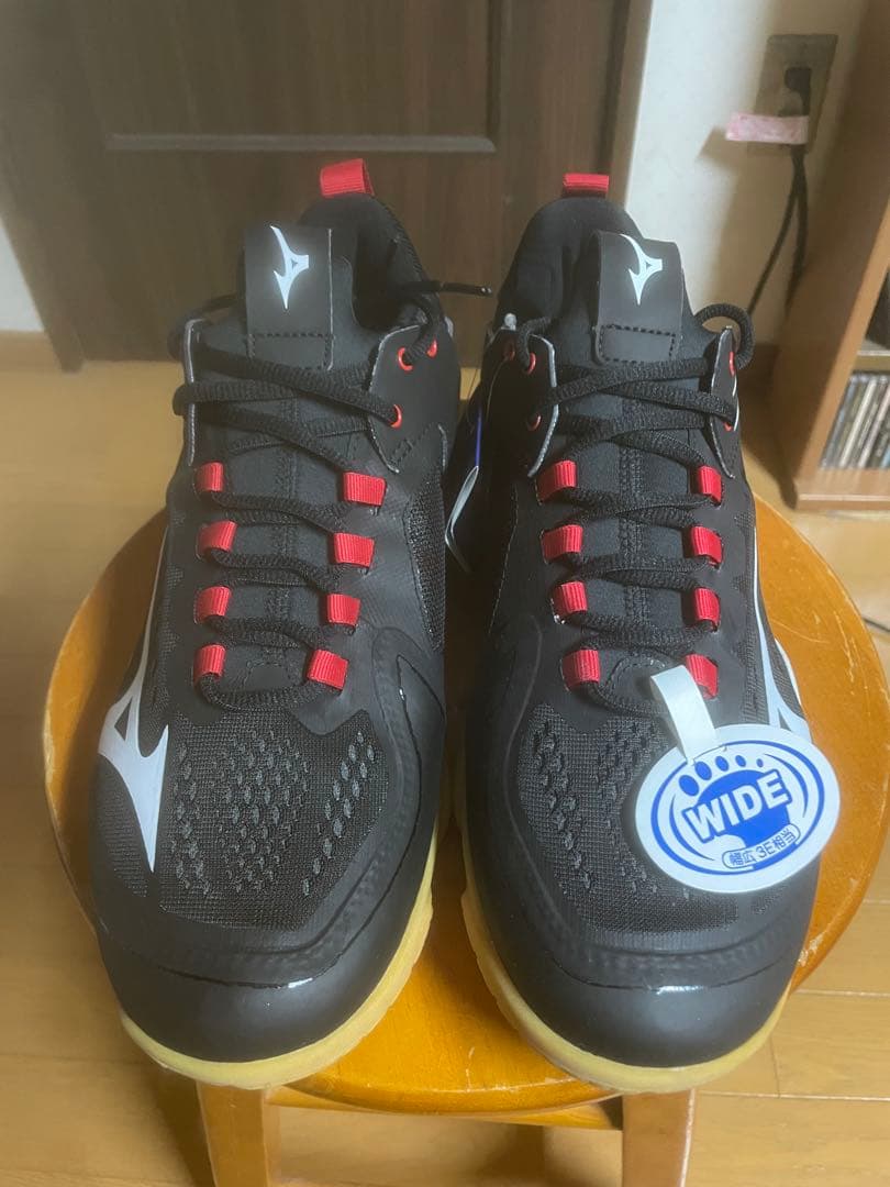 ミズノ　waveclaw neo 新品　27.5cm