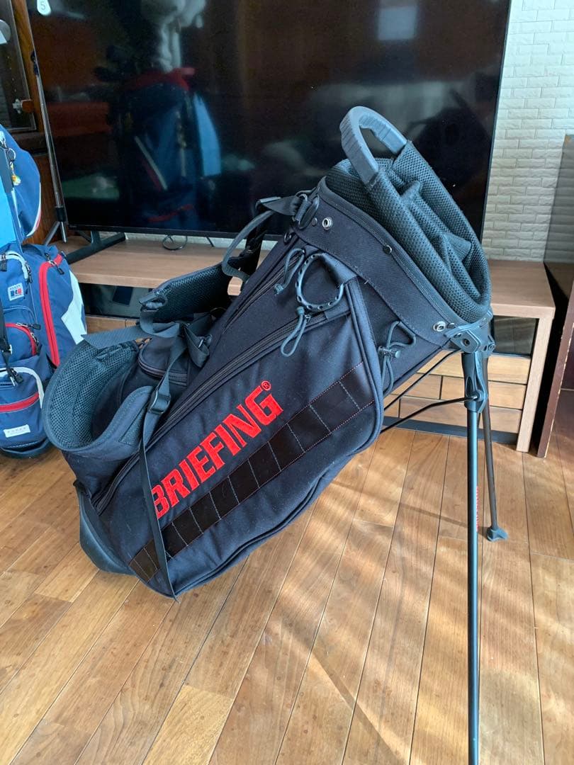 ブリーフィング　キャディバッグ　ブラック スタンド式　軽量　ショルダー式