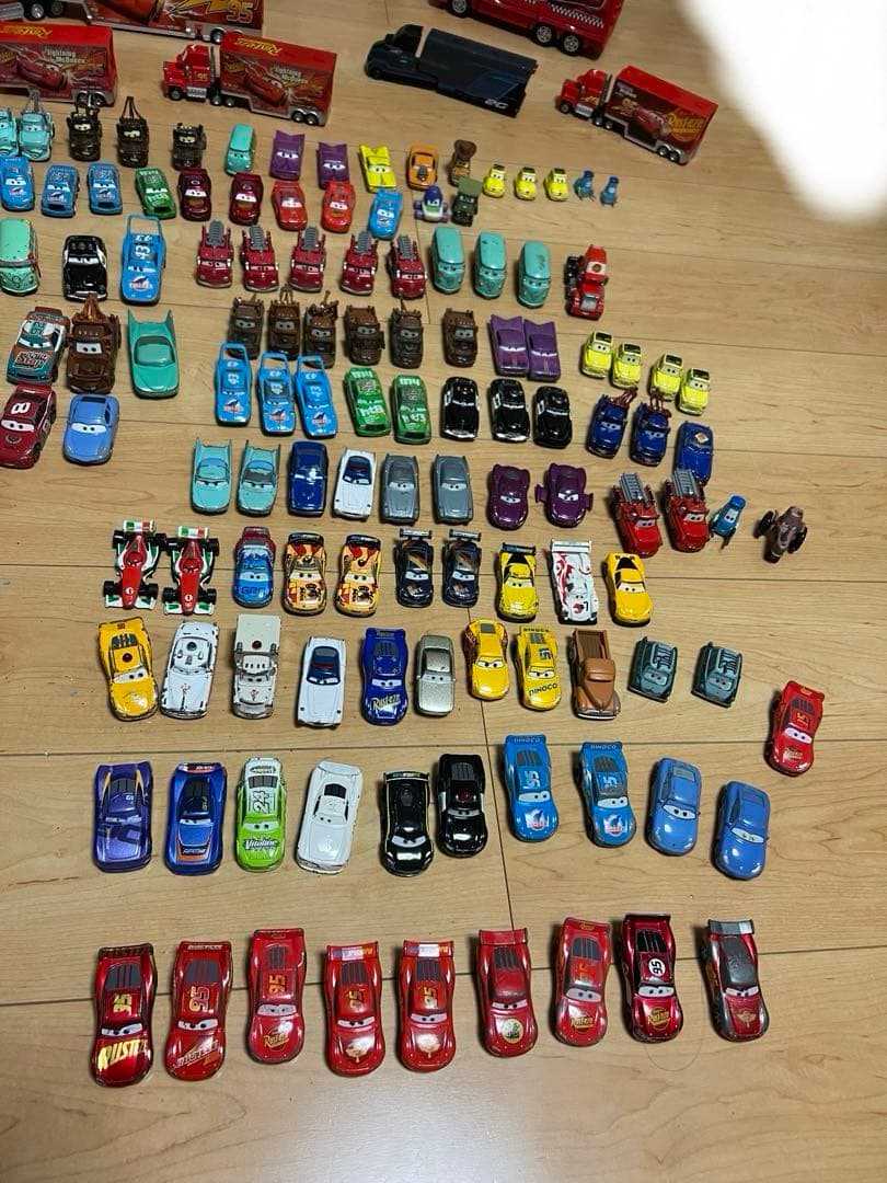 カーズ、ミニカー（ミゲルカーミノ、8番、マック）