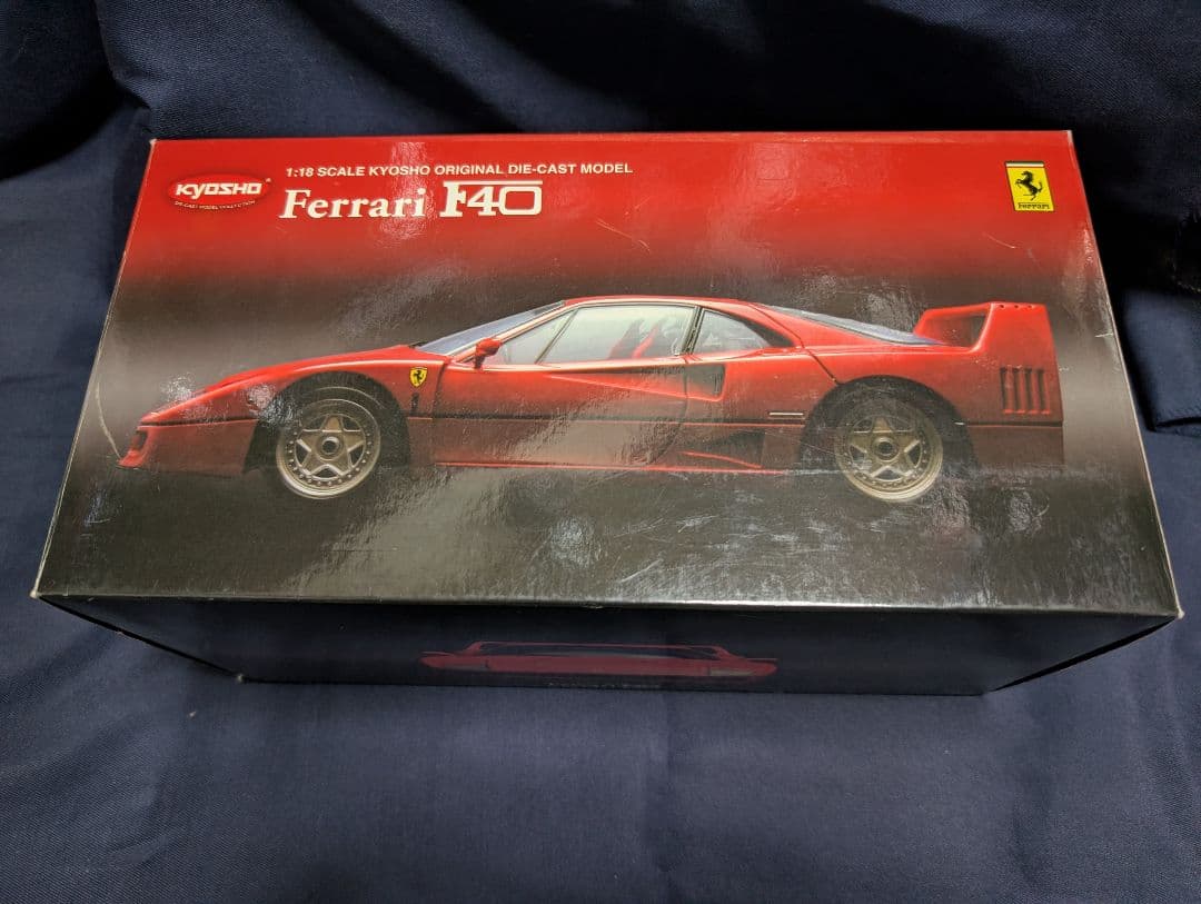 京商　Ferrari F40 1/18　スケールモデル(RED)08411R