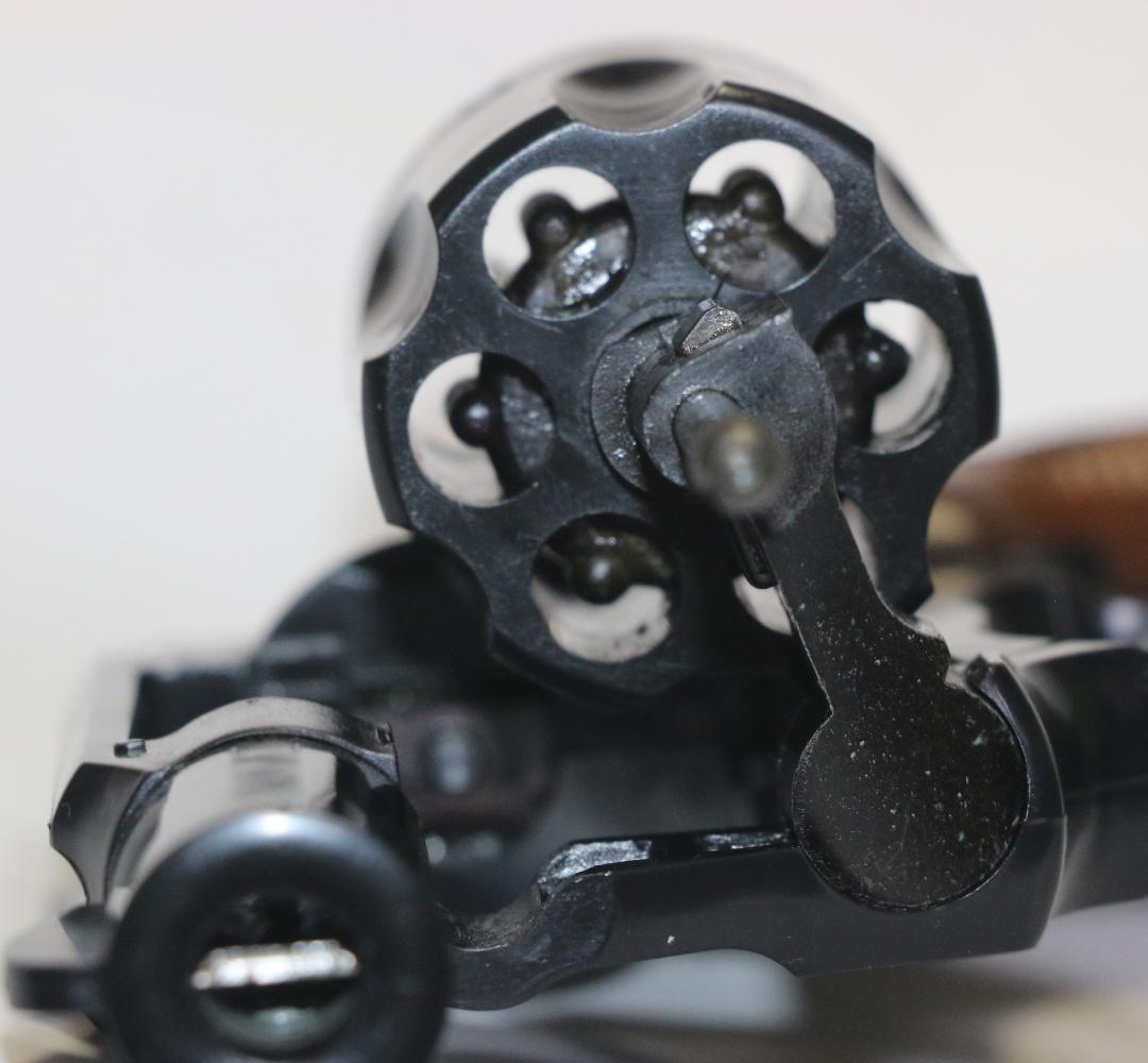 ぴよんきち　MGC製ABS樹脂モデルガン コルトローマン　合法品　未発火