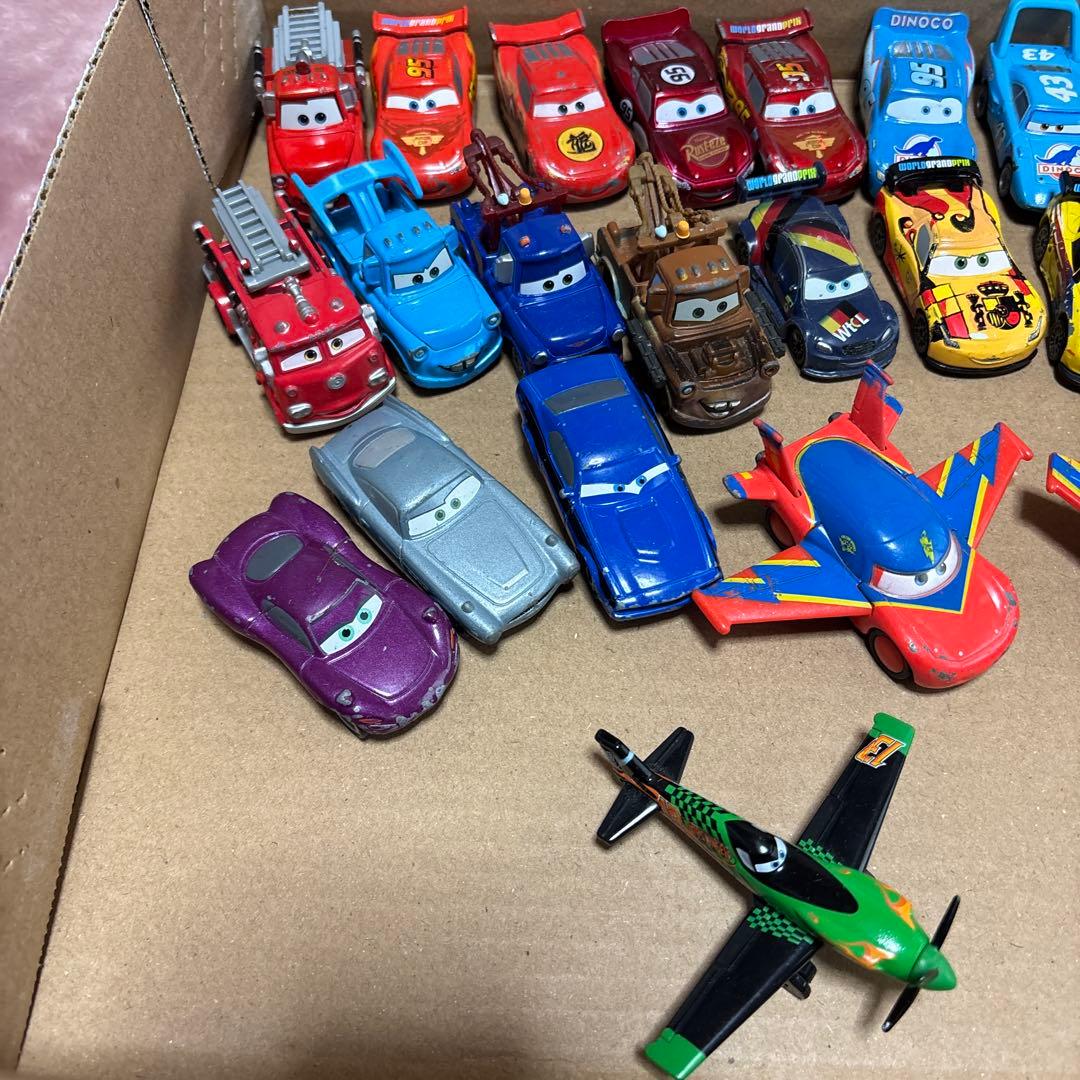 だ*け様 トミカ カーズ ミニカーセット 33台　他おまけ付