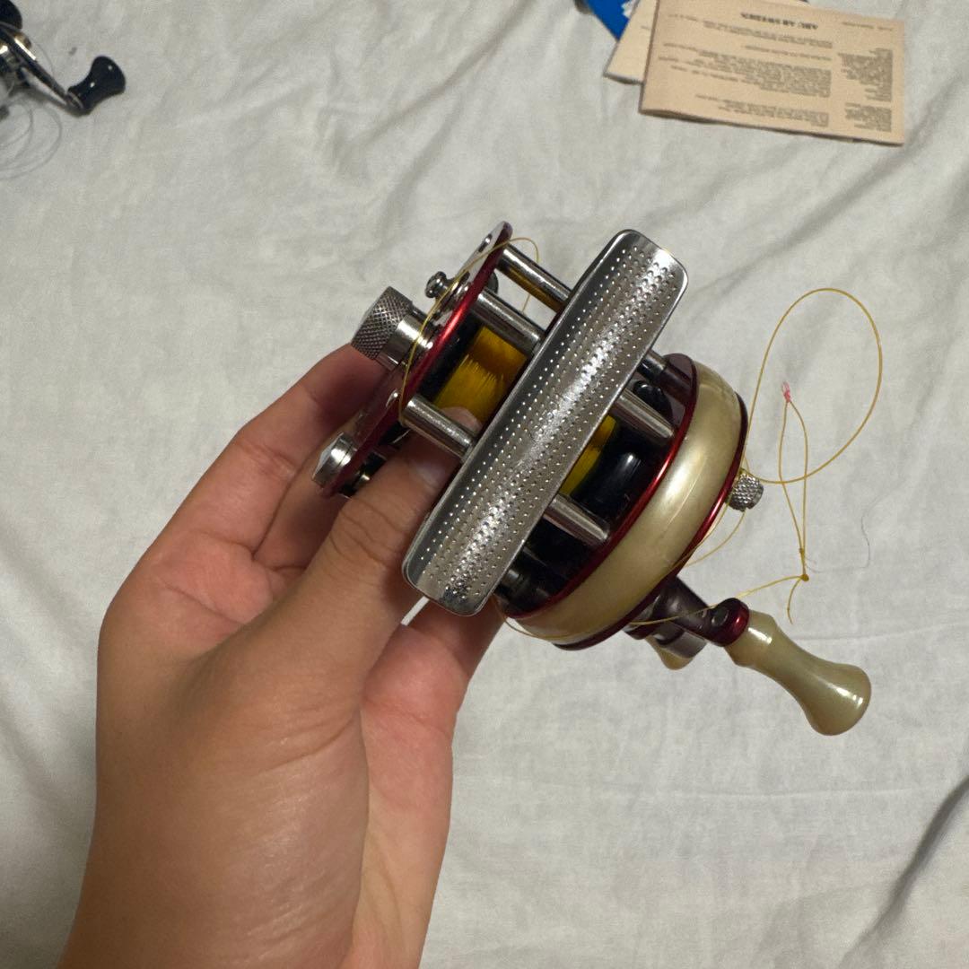 Ambassadeur 1750 A レッドリール　ジャンク品