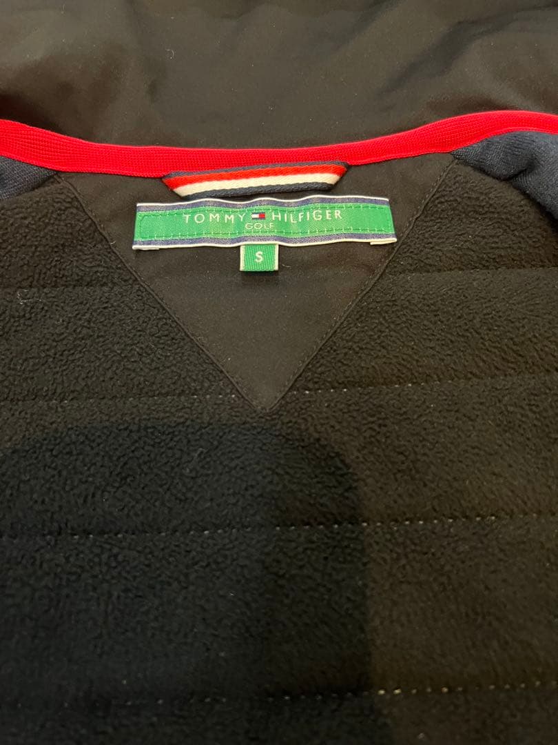 美品 トミーヒルフィガー ゴルフ アウター 黒 中綿 フリース