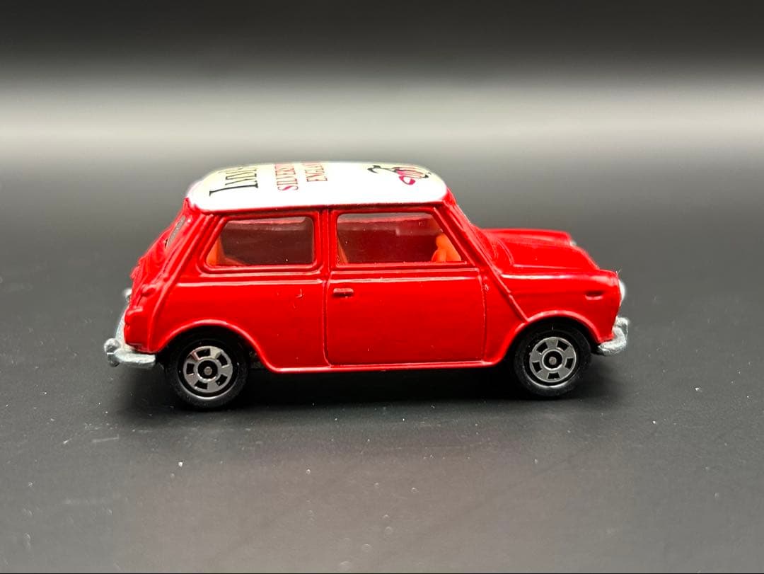 tomica BLMC ミニクーパーS トラフィック社　日本製　トミカミニカー