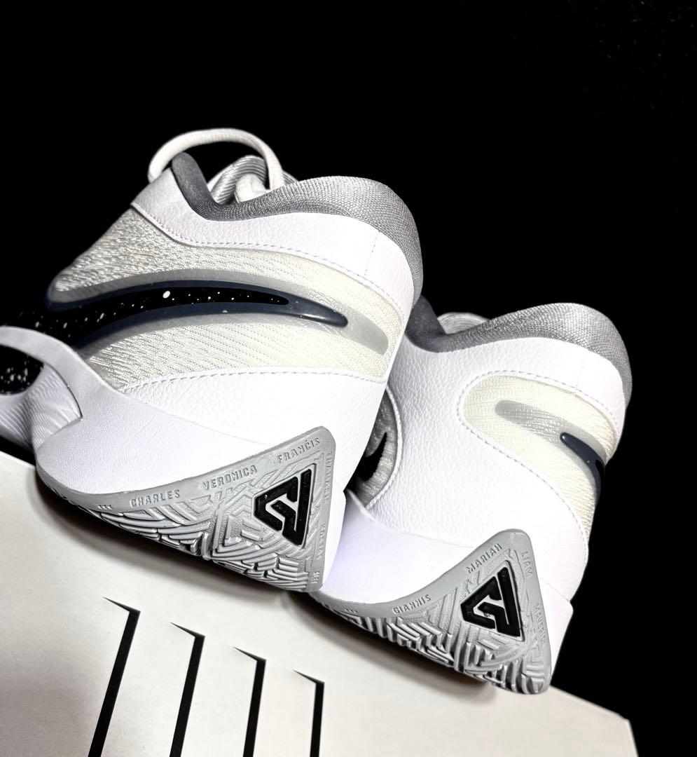 ■新品28.5cm■ナイキ ヤニス フリーク 6 EP ホワイト/ブラック