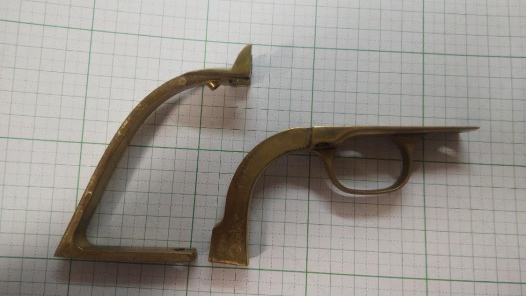 タナカ　コルトSAA　真鍮トリガーガード、バックストラップ換装ver