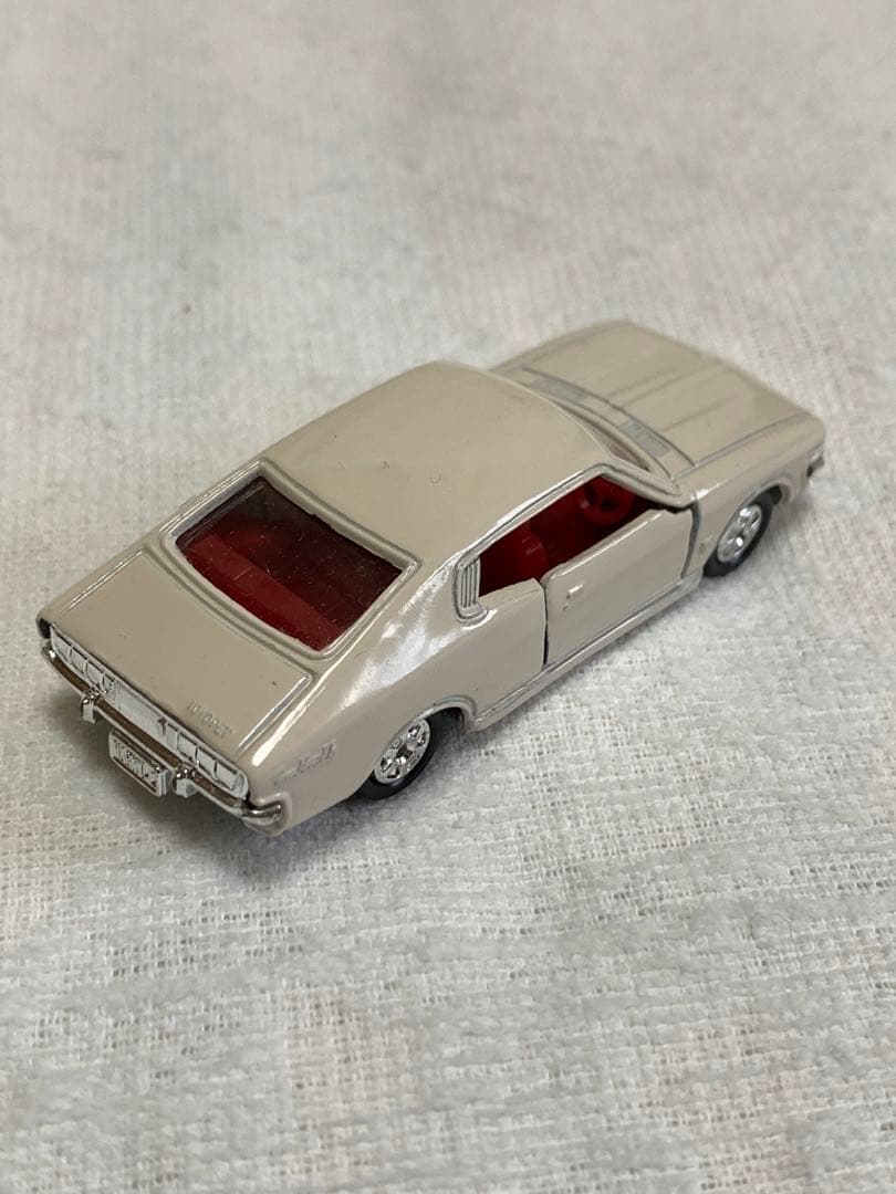 トミカ コロナ マークII-L (黒箱　日本製)