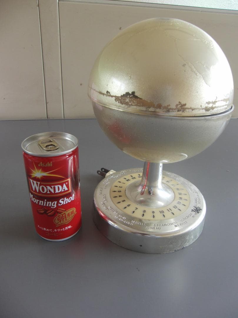 地球儀型デスクスタンド（ワールドタイム付き）