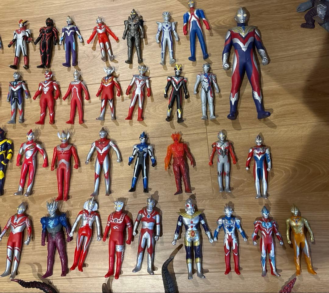 ウルトラマン　ソフビ　まとめ売り130個　怪獣　ウルトラマン　大量