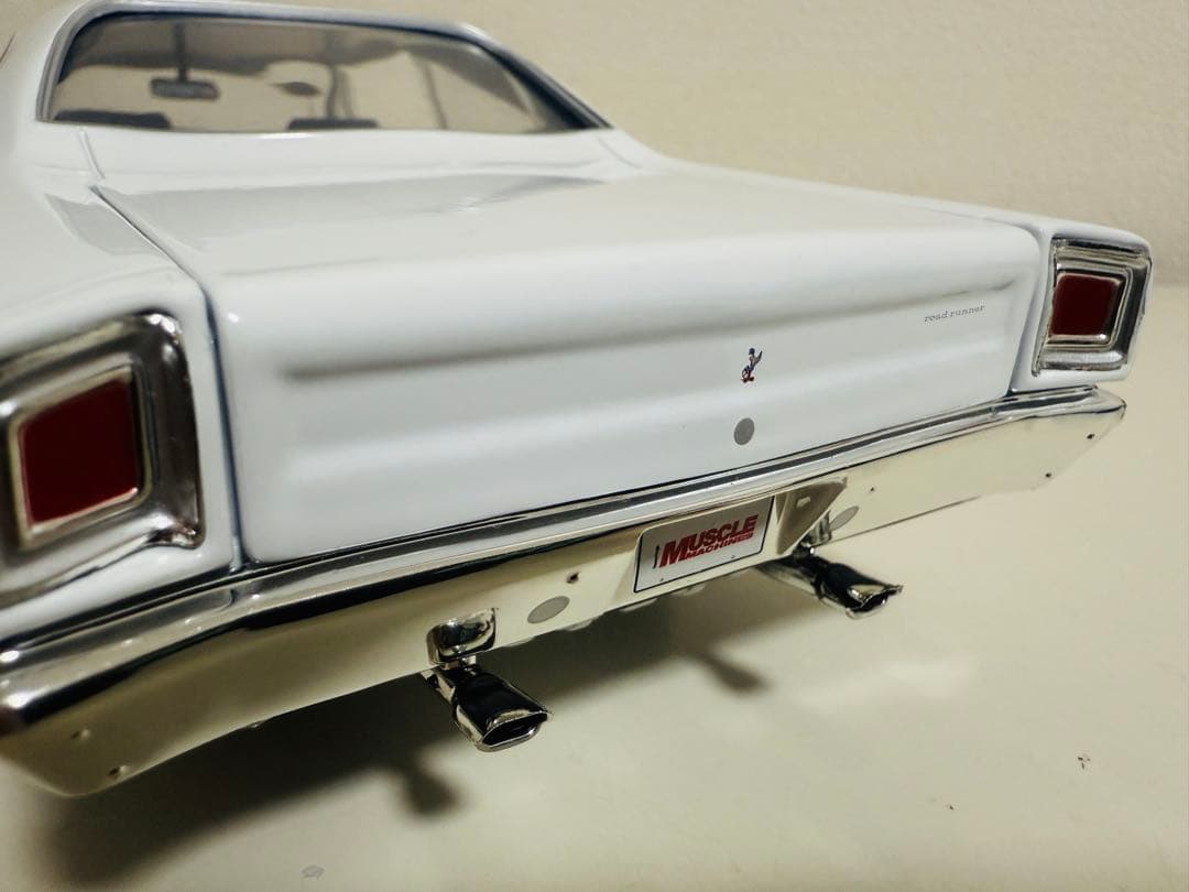 '69 Plymouthプリムス RoadRunnerロードランナー 1/18