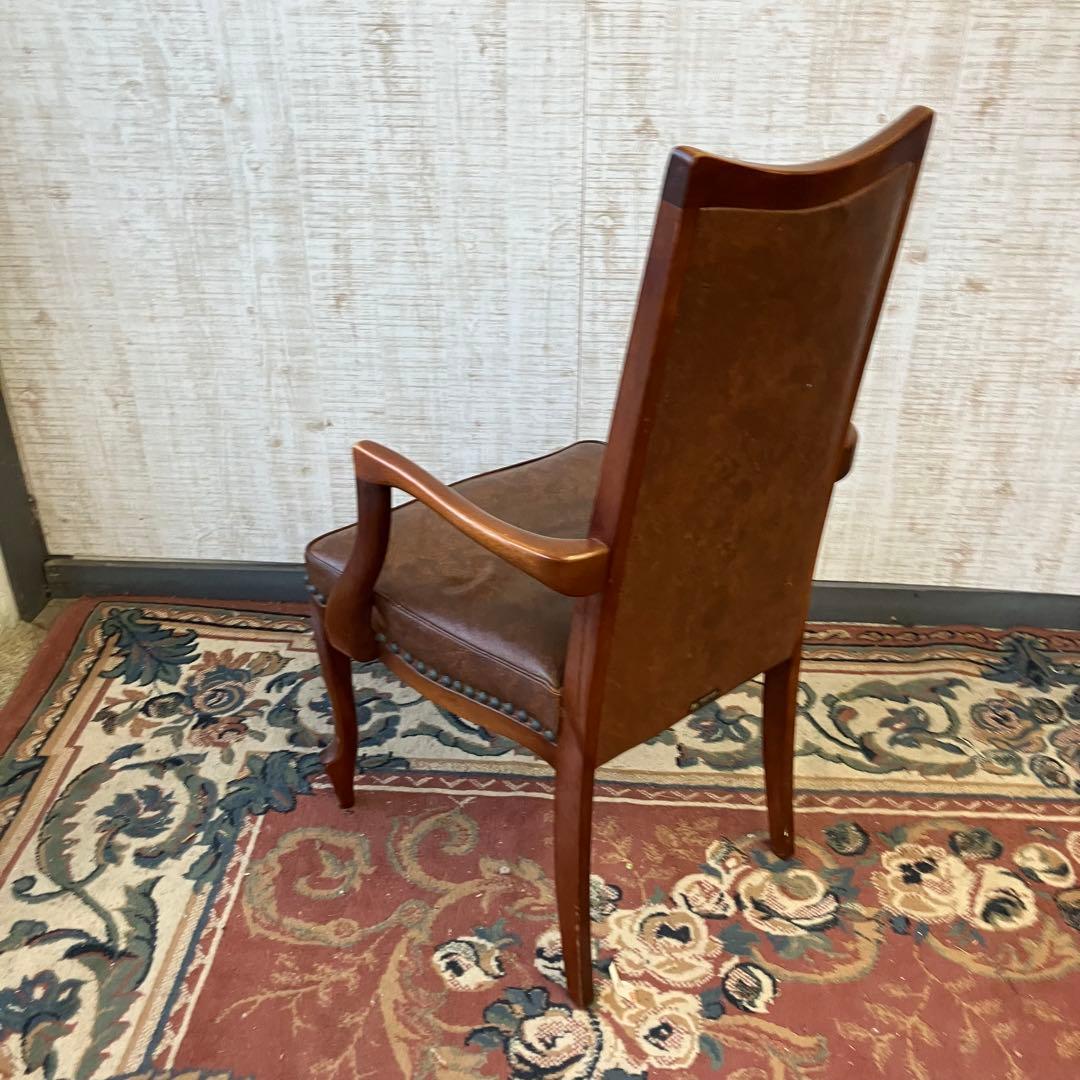 ④北欧レトロ マルニ 木製椅子 鋲打ちダイニングチェア ロビーチェアアームチェア