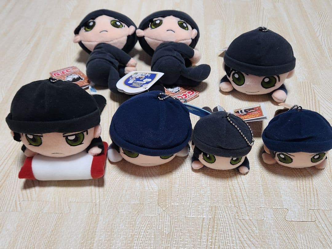 名探偵コナン 寝そべりぬい・ポーチ・クッションセット