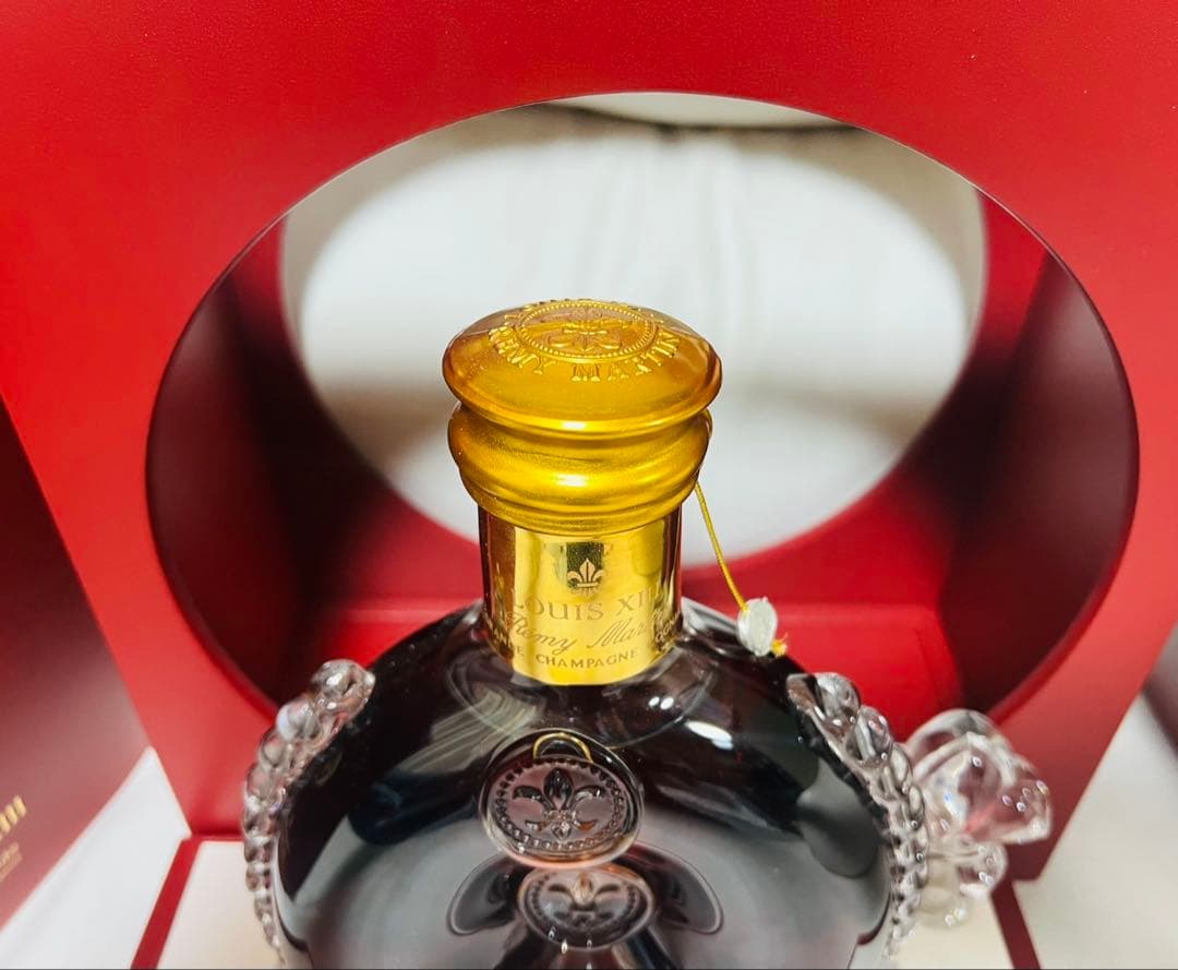 レミーマルタン ルイ13世　バカラ　替栓・展示台・化粧箱付！　正規輸入品　未開封