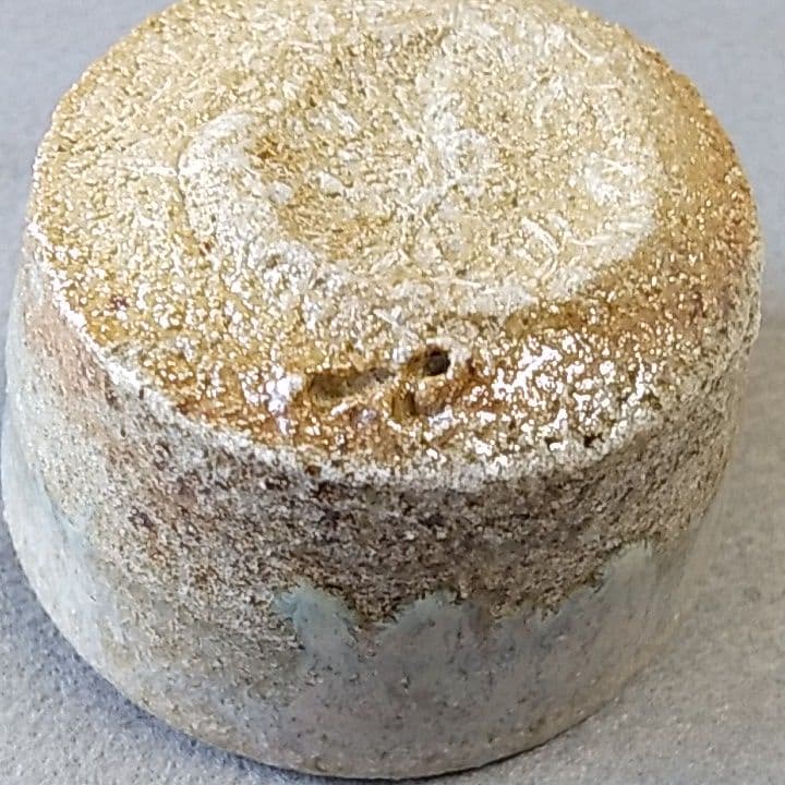 西岡小十　作　斑唐津ぐい吞み　まだら唐津ぐい吞み　唐津ぐい吞み　箱なし