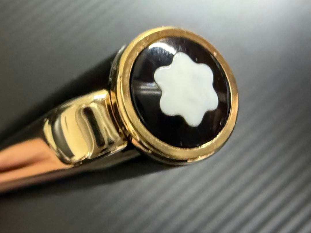 未使用に近い モンブラン クラシック ブラック ボールペン