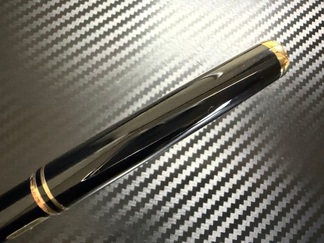 未使用に近い モンブラン クラシック ブラック ボールペン