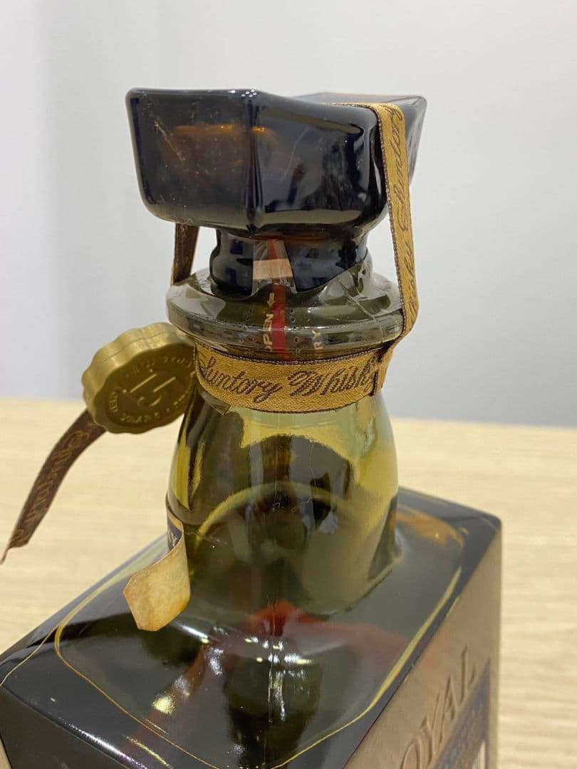 【未開栓】サントリーウイスキーローヤルプレミアム15年 700ml