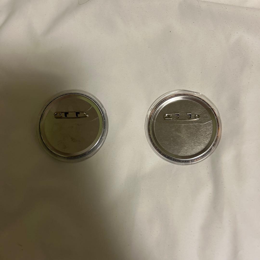 一瀬グレン　終わりのセラフ　パール紙缶バッジ　2つセット