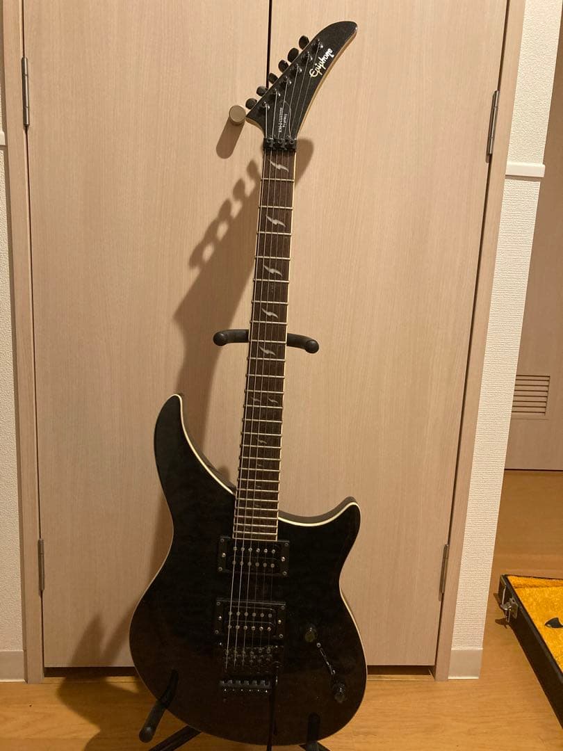 エピフォンエレキギター　フロイドローズ　ハードケース付き