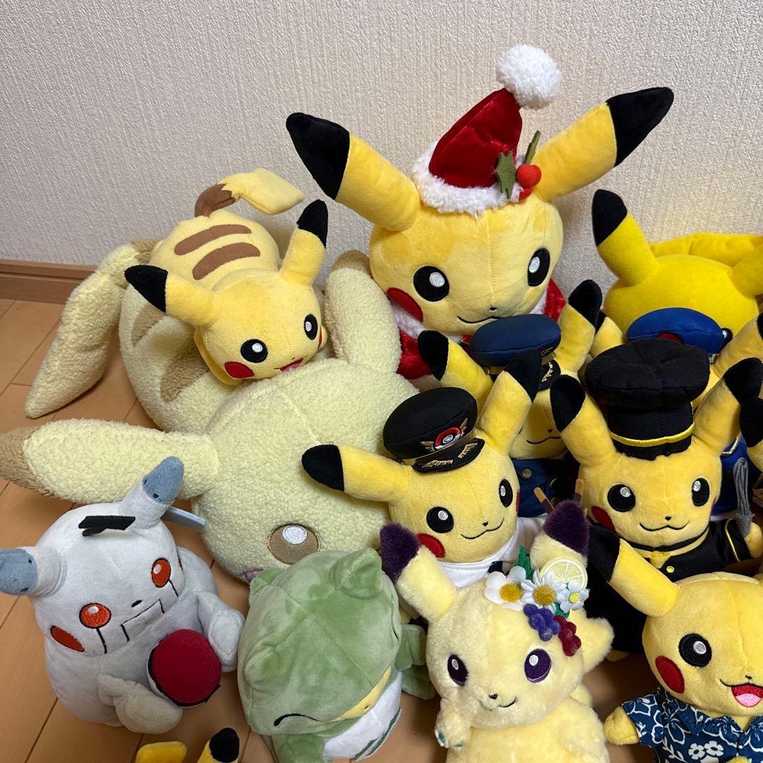 ポケモンセンター限定 ピカチュウ ぬいぐるみ まとめ売り 45点セット