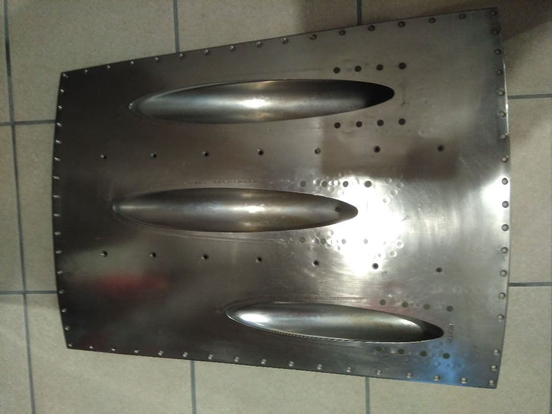 F86戦闘機 機関銃発射口パネルカバー