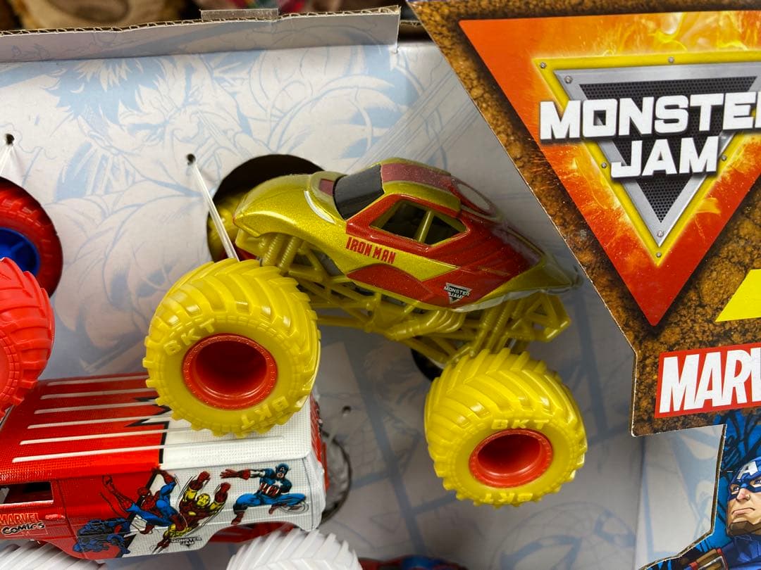 MONSTER JAMモンスター ジャムMARVEL HEROES TRUCKS