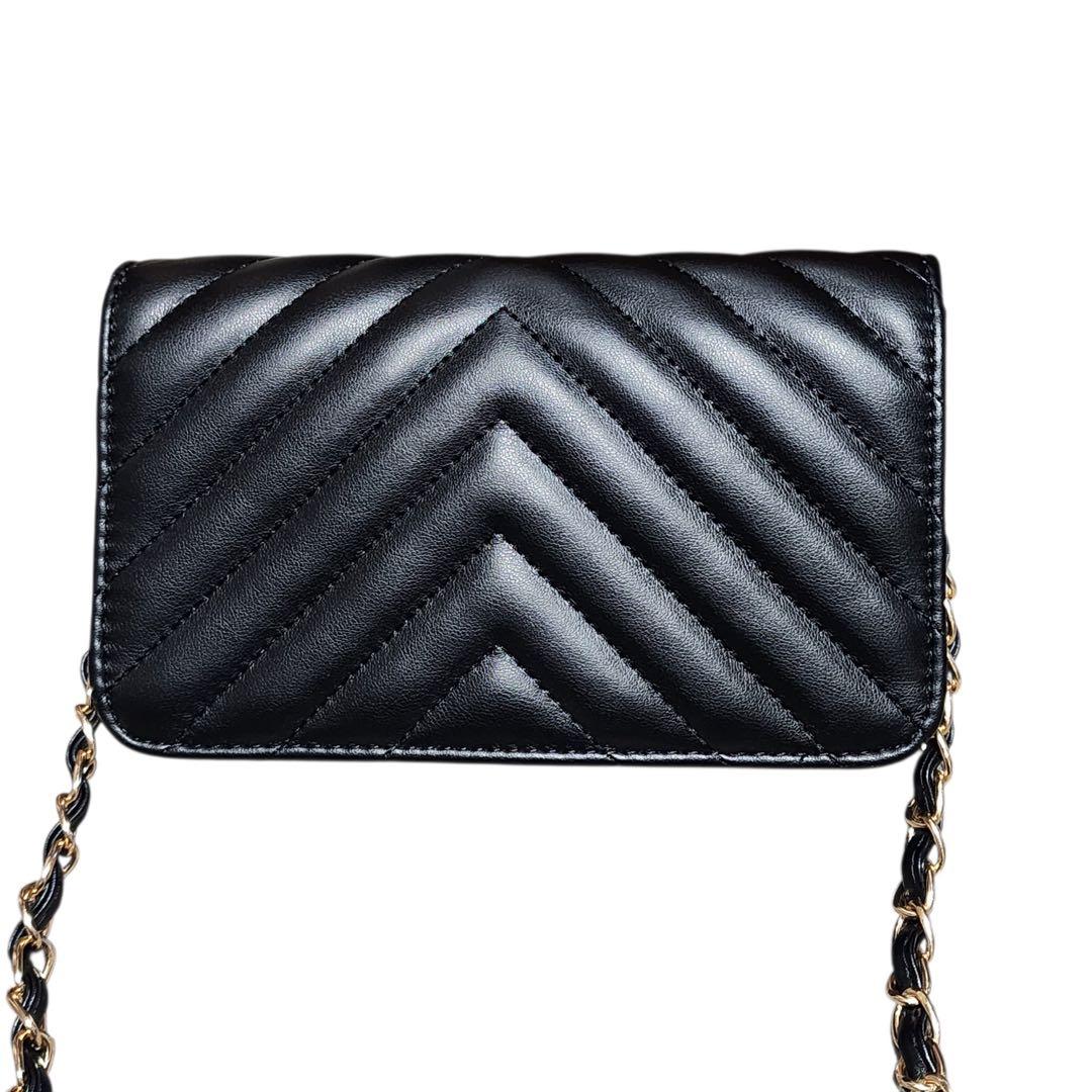 ＊*＊様 CHANEL　ショルダーバッグ　Vステッチ　ゴールドチェーン　ノベルテ