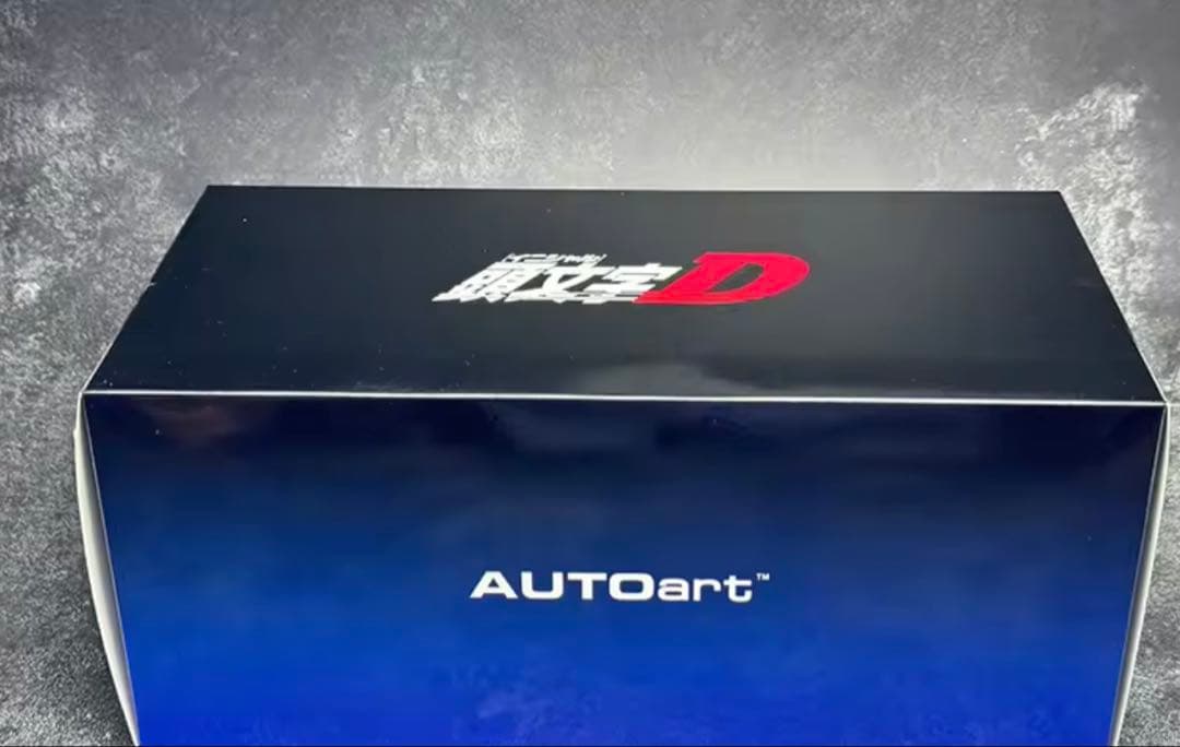 Autoart 1/18イニシャルD AE86 ミニカー