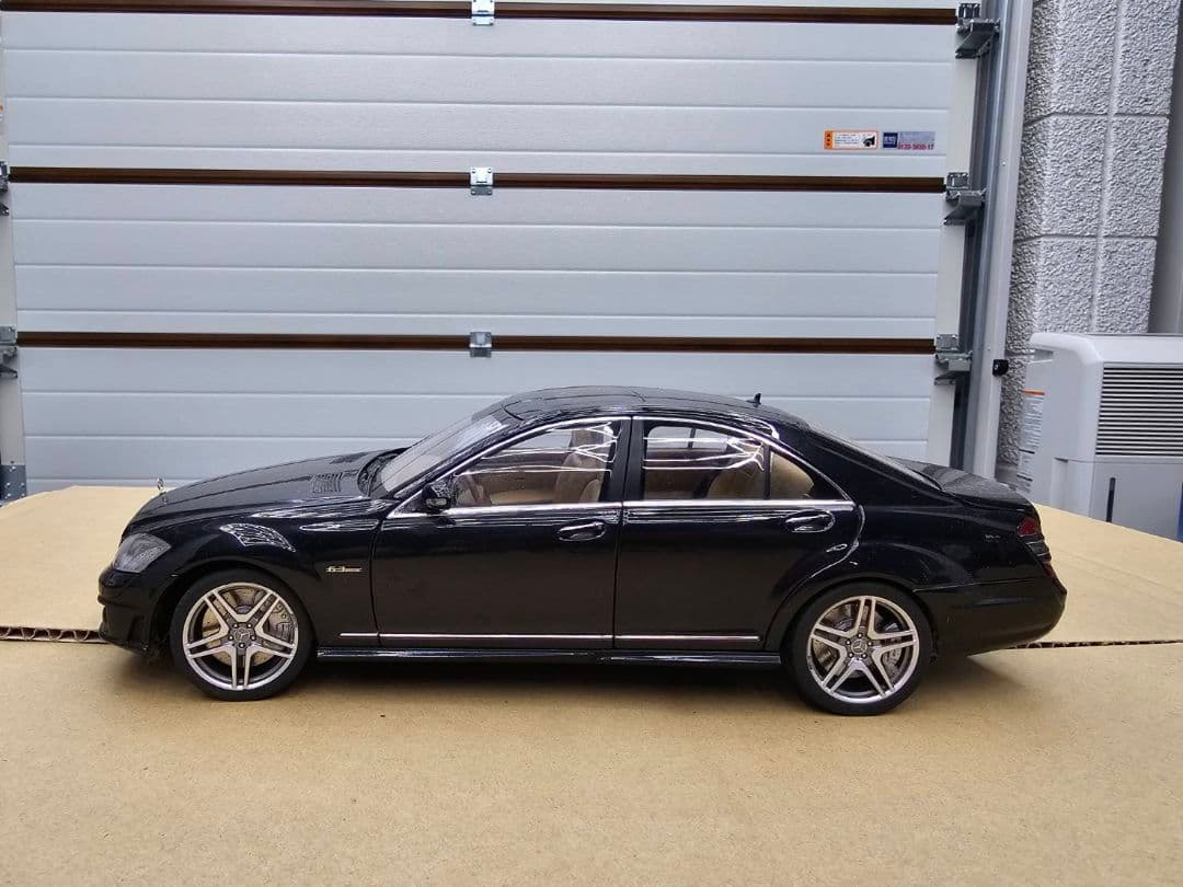 W221 S63AMGミニカー
