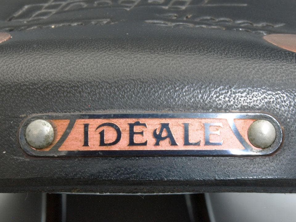 イディアル（IDEALE）サドル 92ディアゴナール黒 新品未使用品