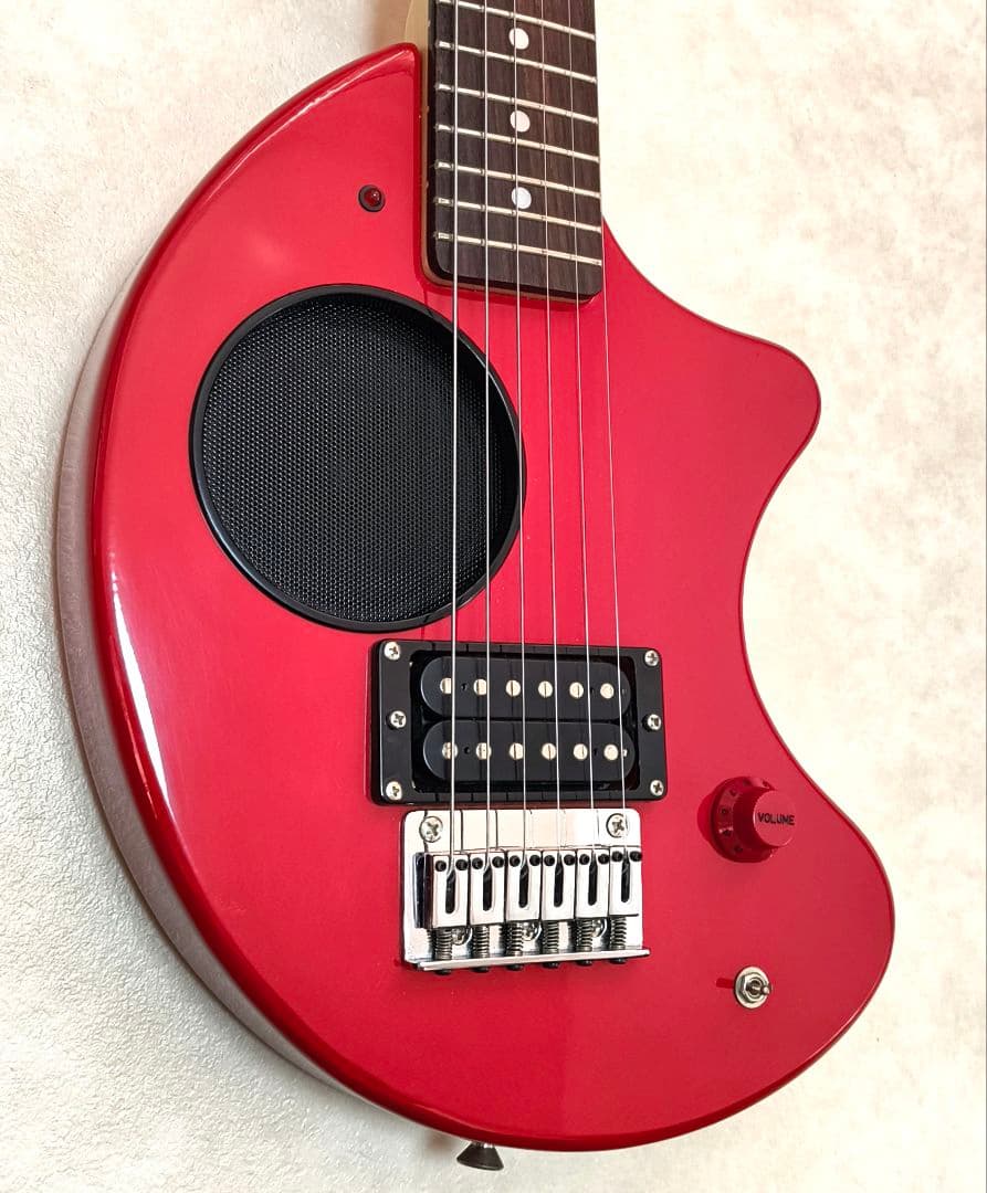 【超美品】ZO-3 レッド アンプ内蔵ミニギター 専用ケース付 ぞーさん