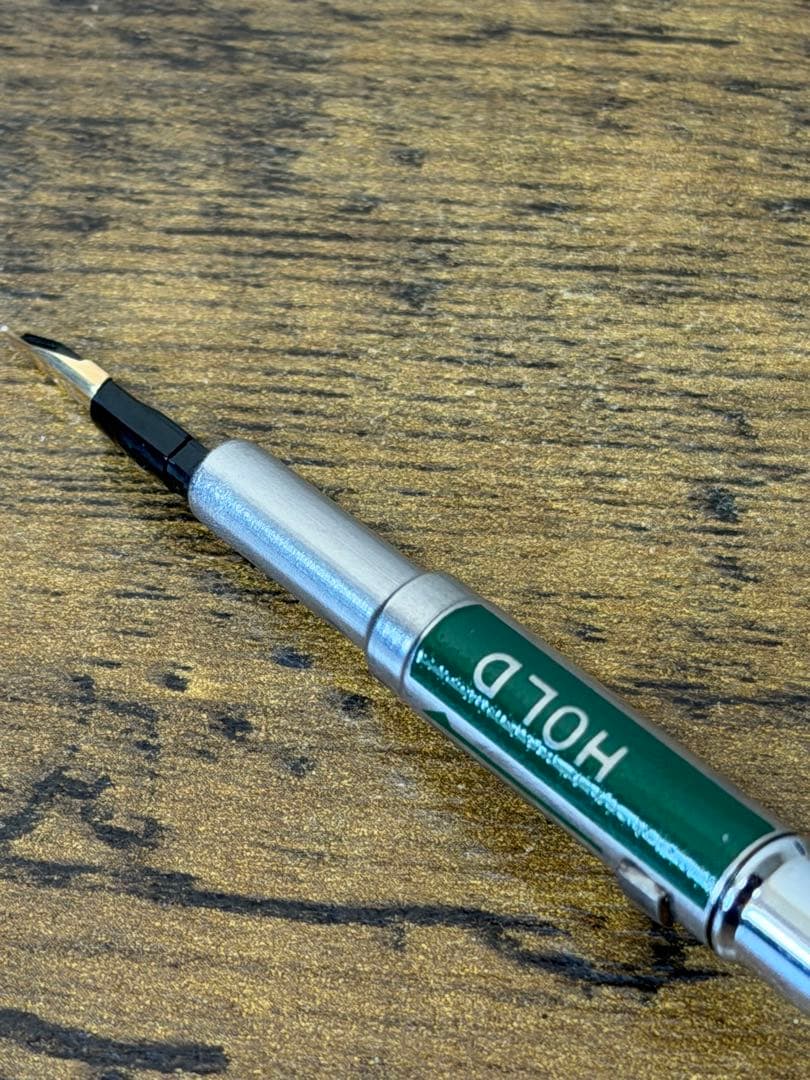 新品未使用　1971年製　キャップレス　蝕刻　ストライプ　14金　万年筆　F