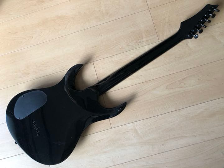 激安！激トラ目トップ！]美しいルックスと弾きやすさのブランド製ギター