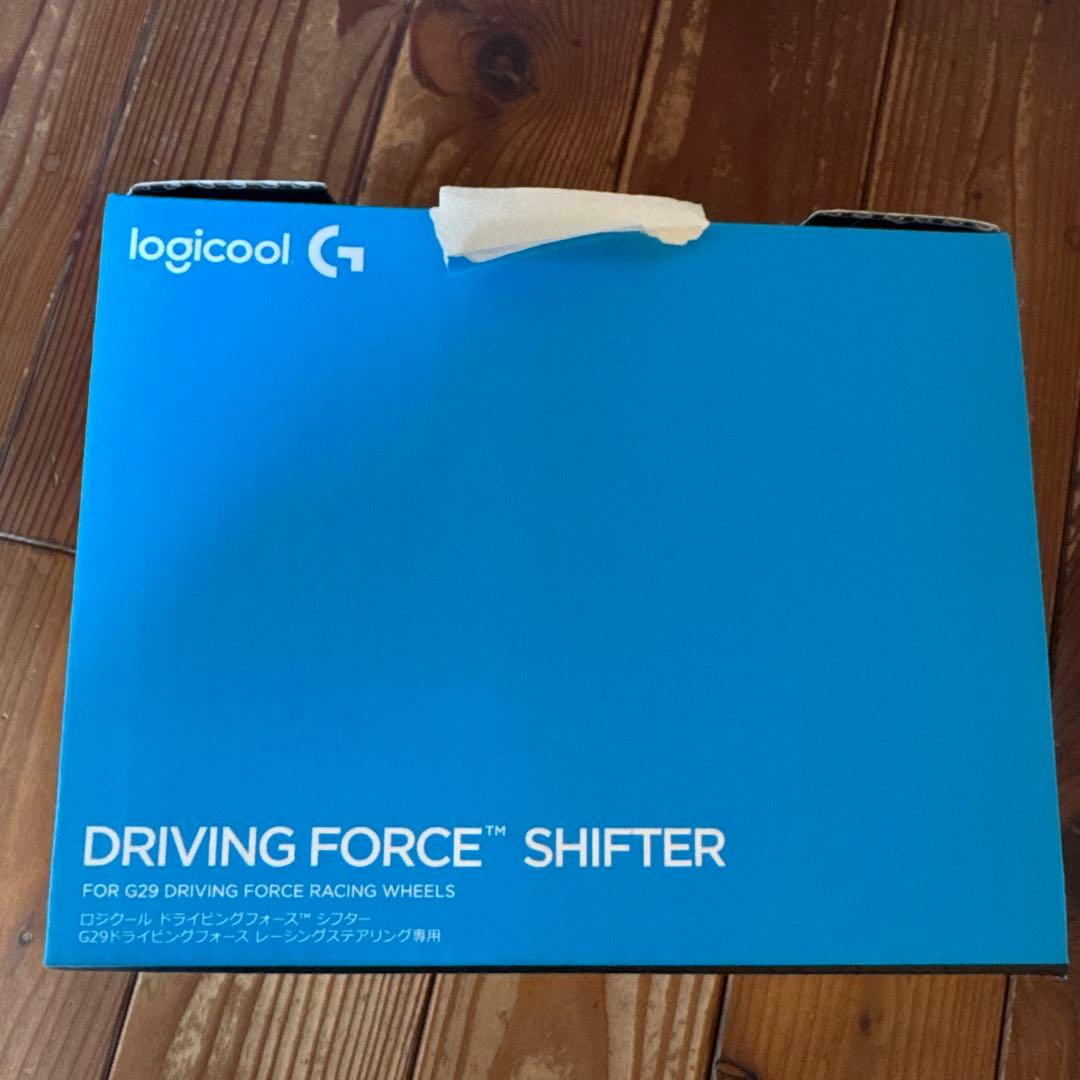 G923レーシングハンドル&ペダル ドライビングフォースシフター付き