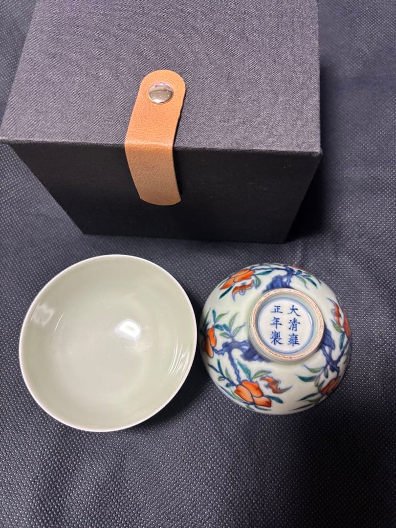 中国清時代　闘彩　寿桃茶碗 盃 豆彩 鬥彩 大清雍正年製在銘 官窯 2個セット