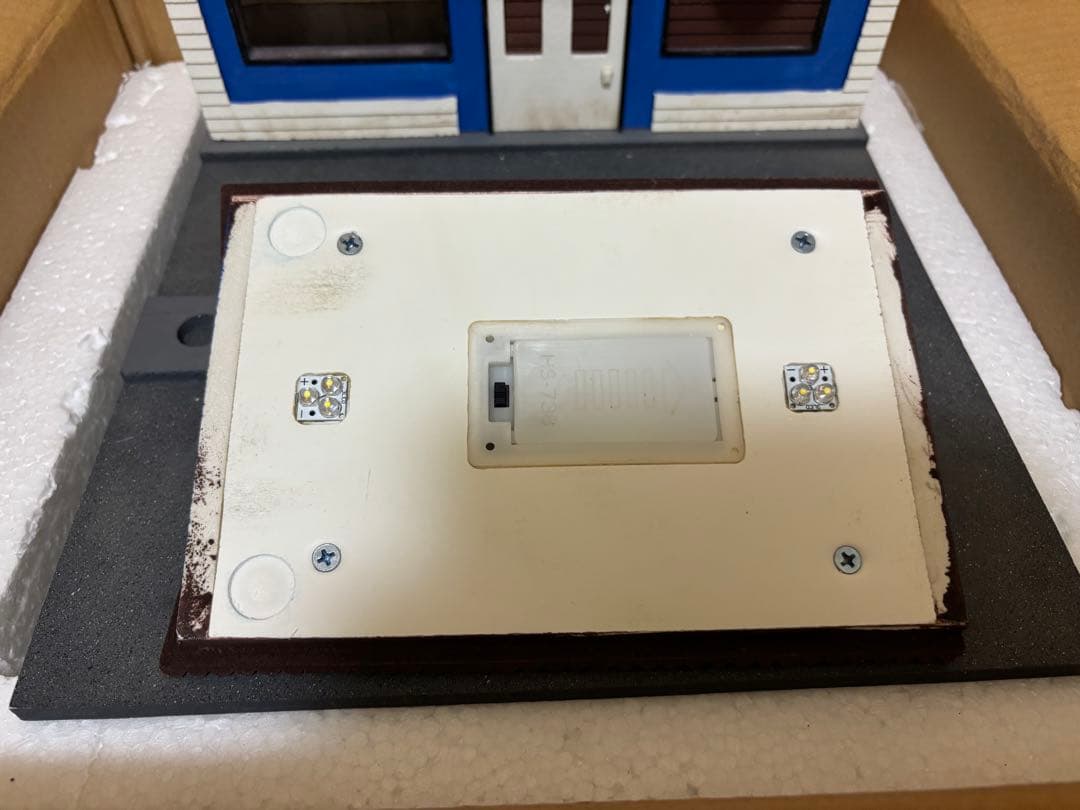 ミニカー American Diorama 1:24 Gas Station Dioram