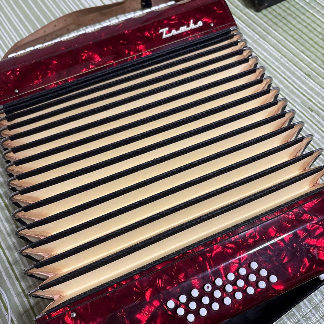 TOMBO アコーディオン　トンボ No.241 ハードケース付　楽器