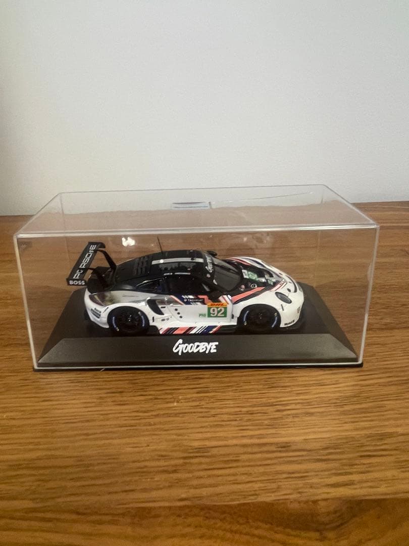 Porsche 911 RSR スパーク ミニカー 1218/2022