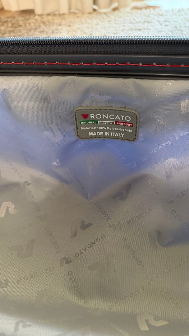 イタリア製RONCATOネイビー キャリーケース