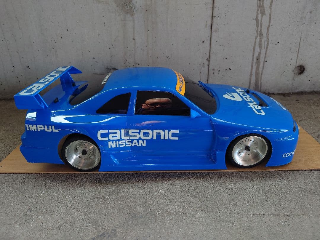 京商 カルソニックスカイラインGT-R 4WD エンジンラジコン