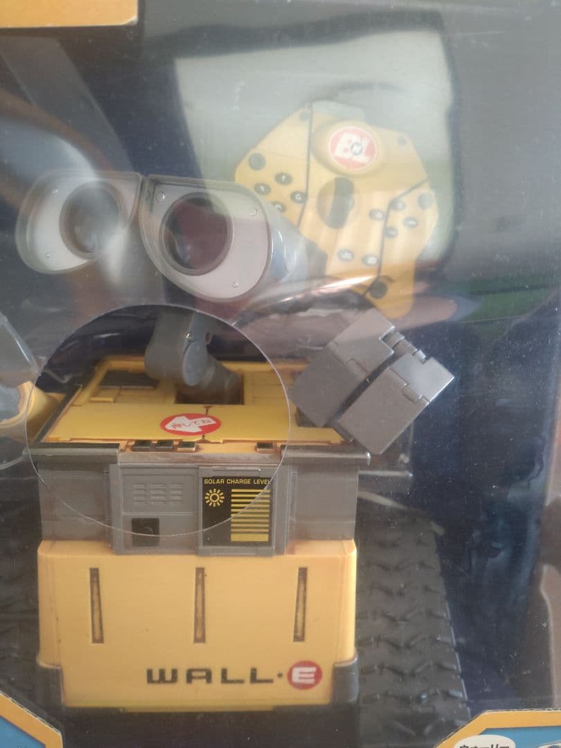 ディズニー ピクサー ウォーリー ラジコン WALL・E