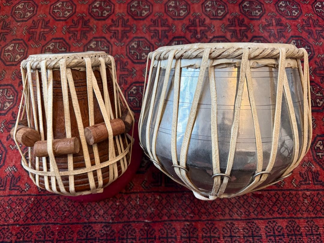 【希少】インド打楽器 タブラ&バヤンセット 台座付き