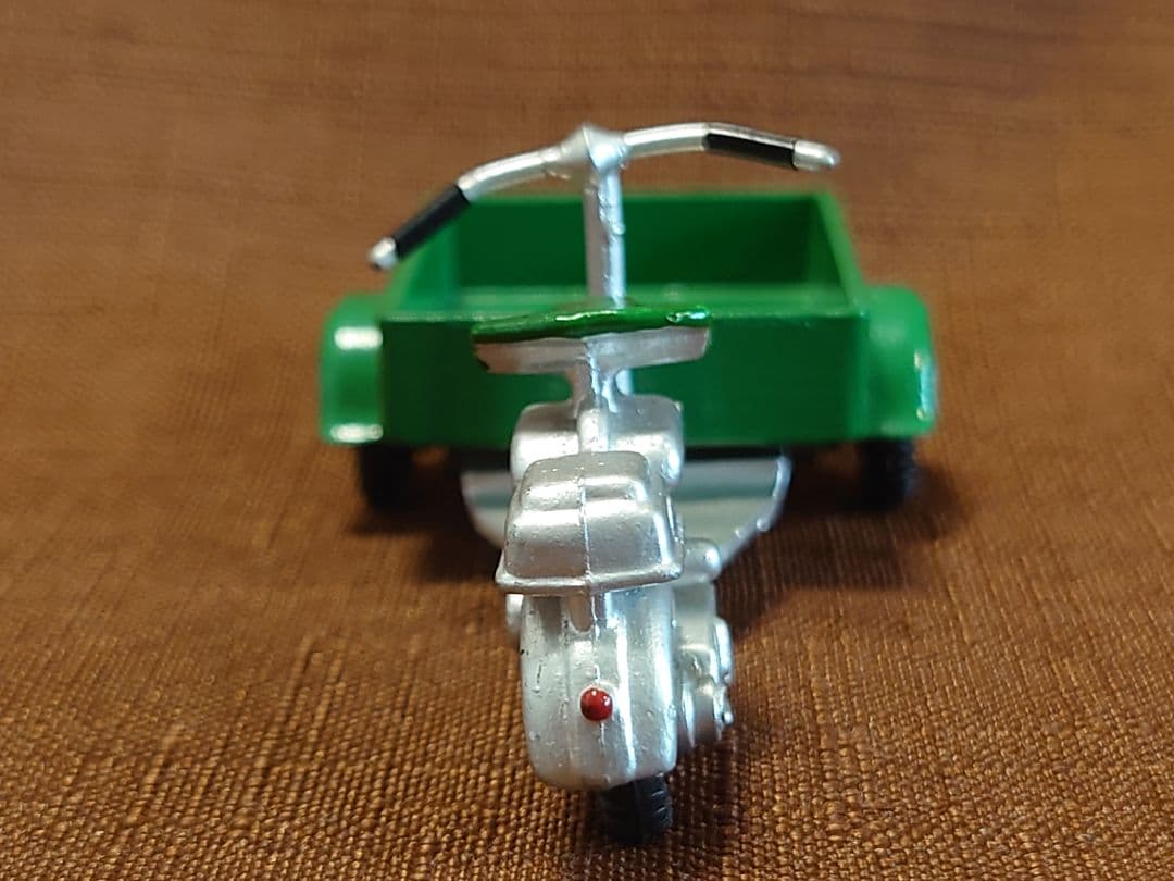 Dalia Vespa 1397(グリーン)