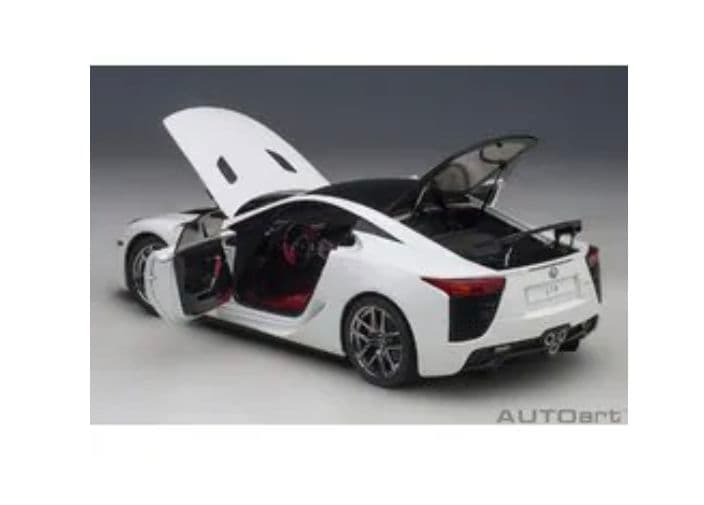 レクサス AUTOart 1/18 LEXUS LFA カーボンルーフ