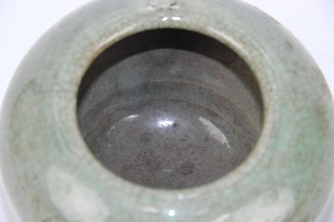 高麗時代後期（14世紀）青磁 象嵌 小壺　雲鶴文系　高麗青磁 FF01-09