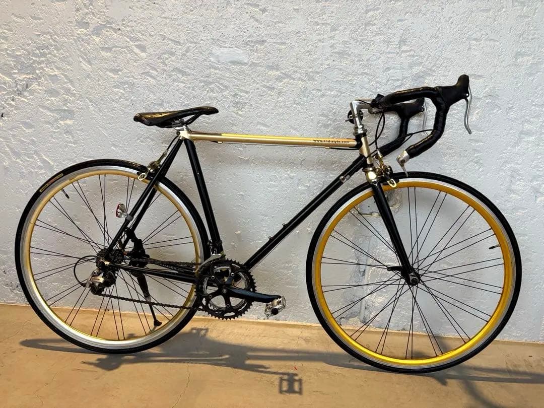 ✨⭕️ゴールド×ブラックが映える クラシックロードバイク
