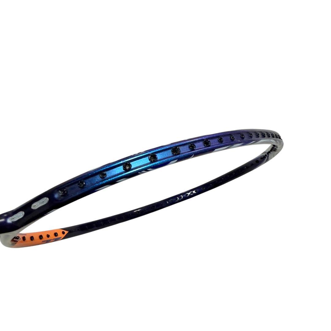 【美品】YONEX アストロクス100ZZ 3UG5 11-21