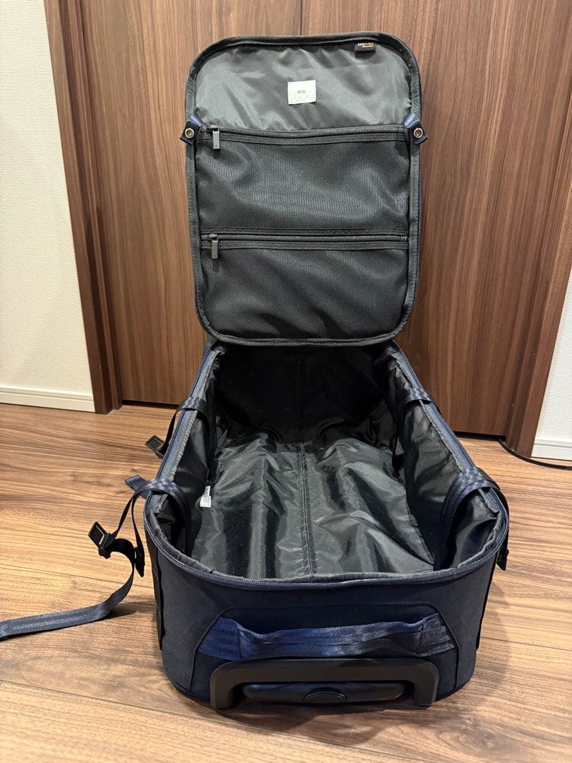 ace. エース　ナイロン製スーツケース　機内持ち込みサイズ 33L ネイビー