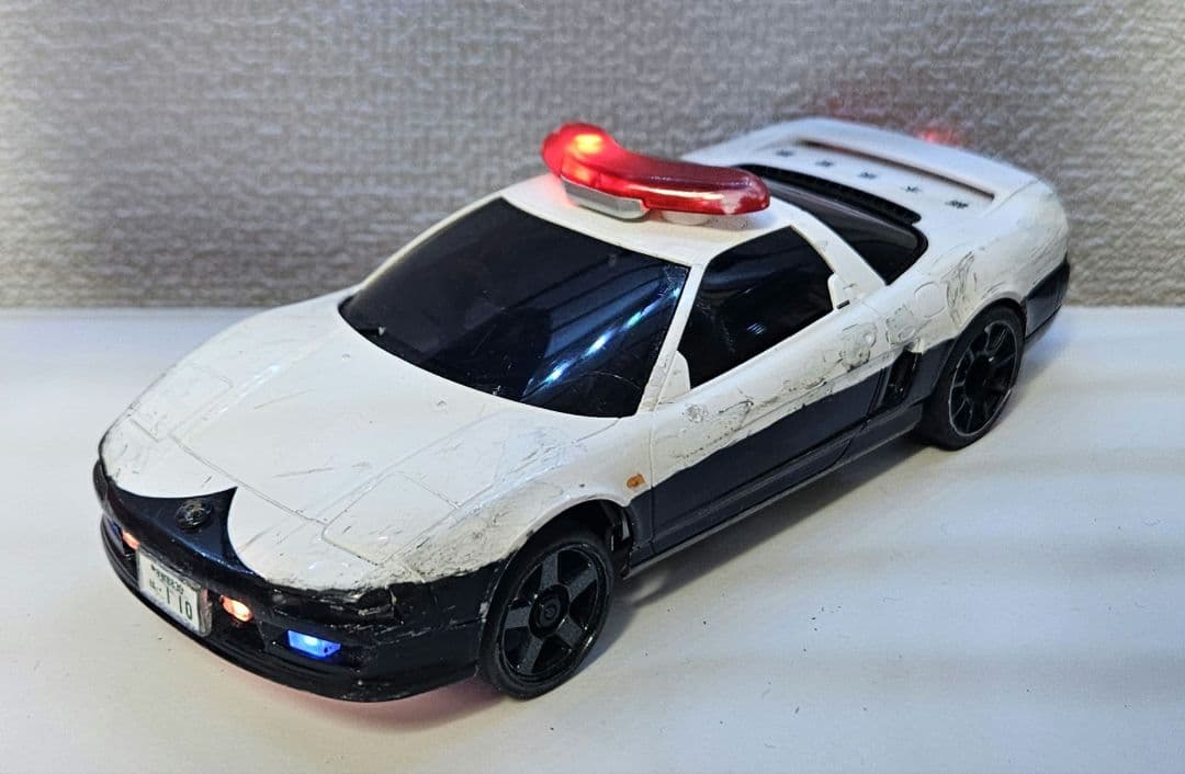 ミニ四駆モーター積載 MR-03W シャーシ ボディ2個付き 赤色灯点灯 改造品